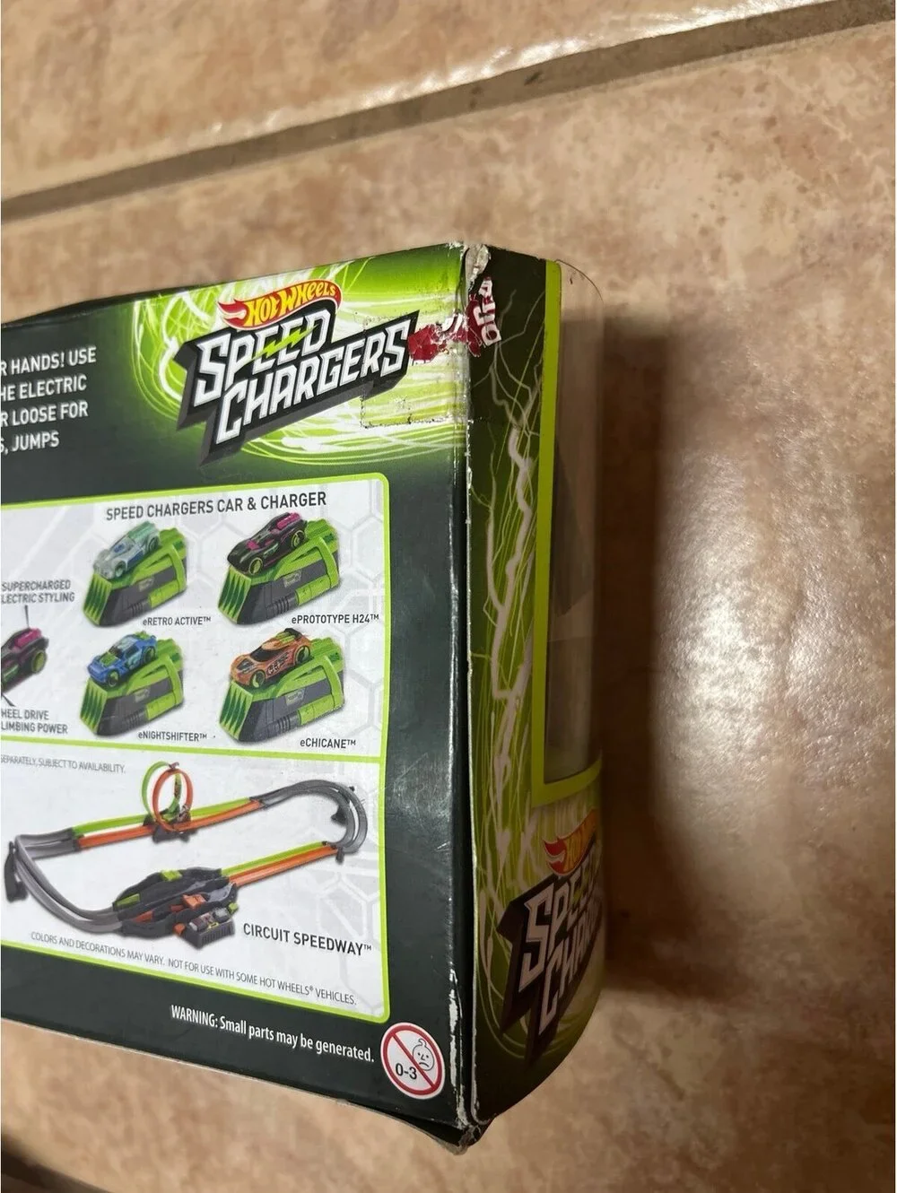 Hot Wheels Speed Chargers ePrototype H-24 Car & Charger New Sealed Damaged Box